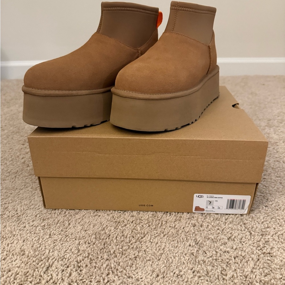 UGG Women's mini dipper